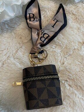 Key Chain with Coin wallet Mini Bucket Bag NWOT